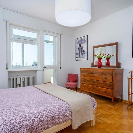 Udine Viale Venezia Huge Red Apartment Exterior foto