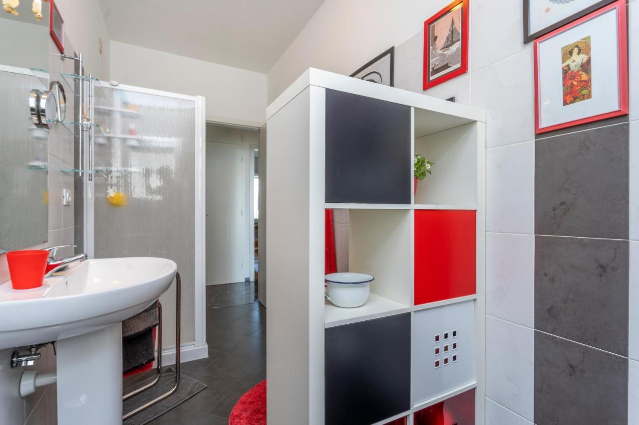 Udine Viale Venezia Huge Red Apartment Exterior foto